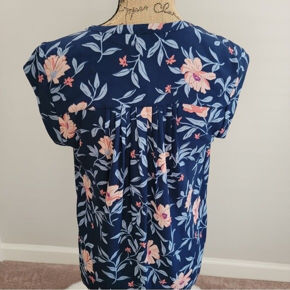 Daniel Rainn blue floral button down top - Picture 3 of 6